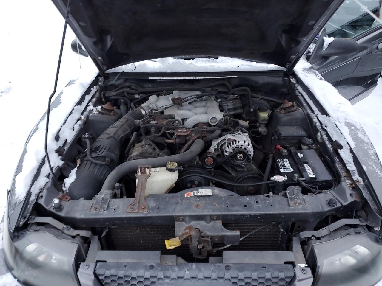 2004 Ford Mustang - Image 11