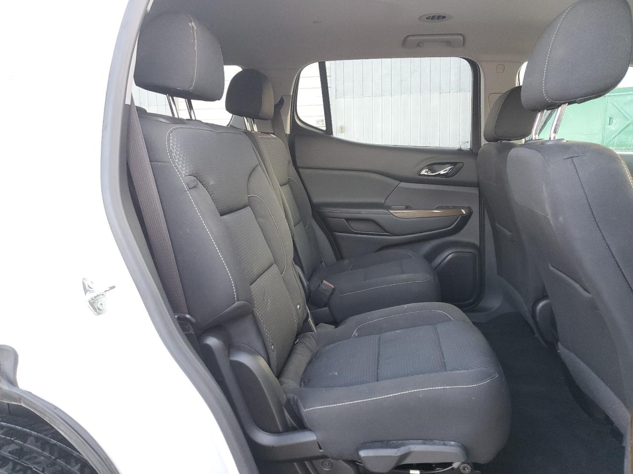 2021 GMC Acadia - Image 11