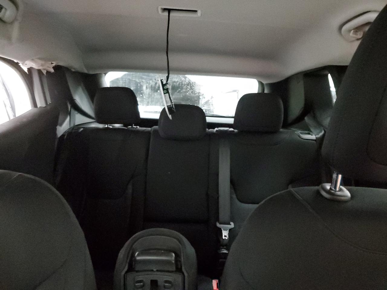 2017 Jeep Renegade - Image 10