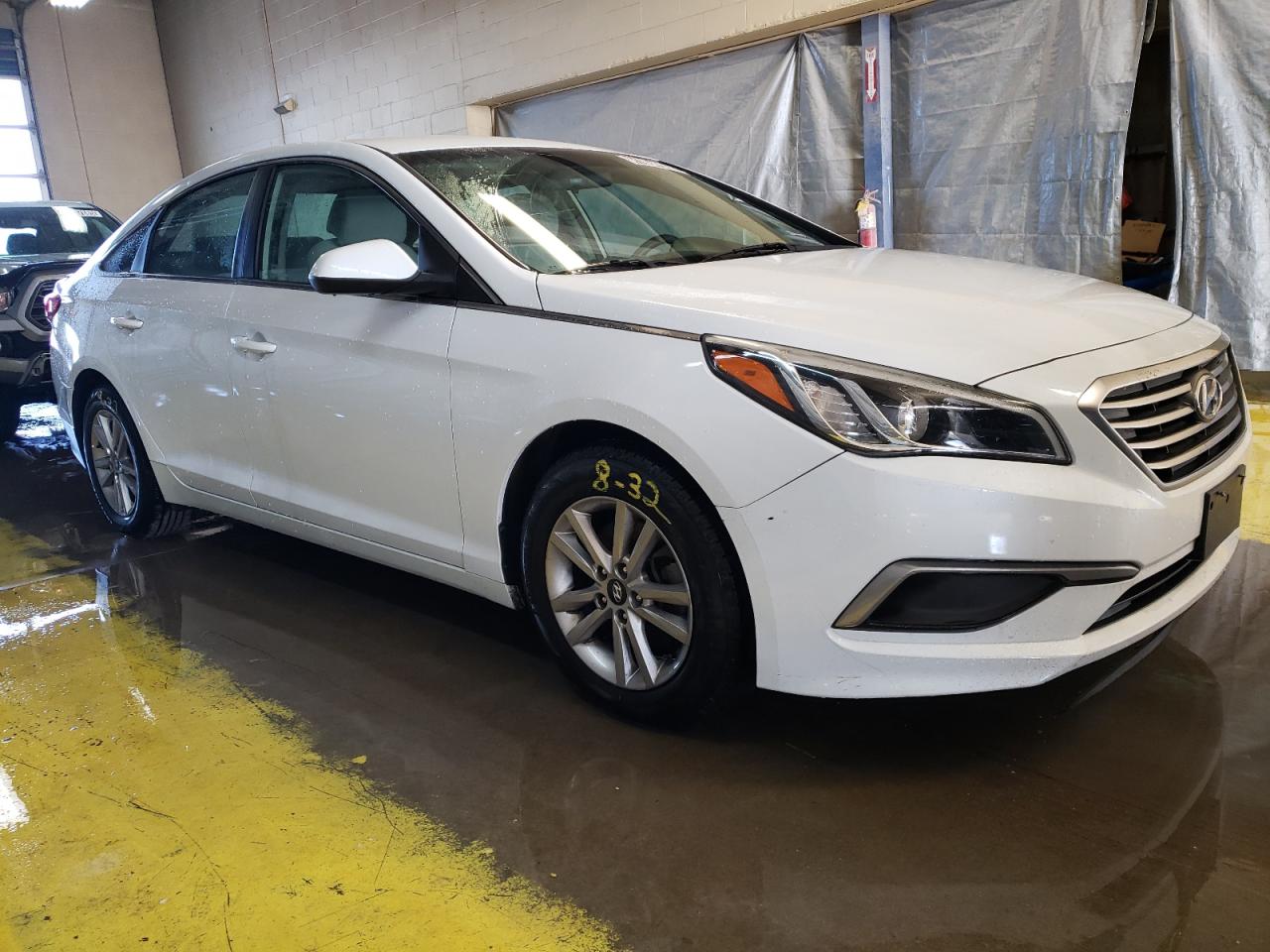 2017 Hyundai Sonata - Image 4