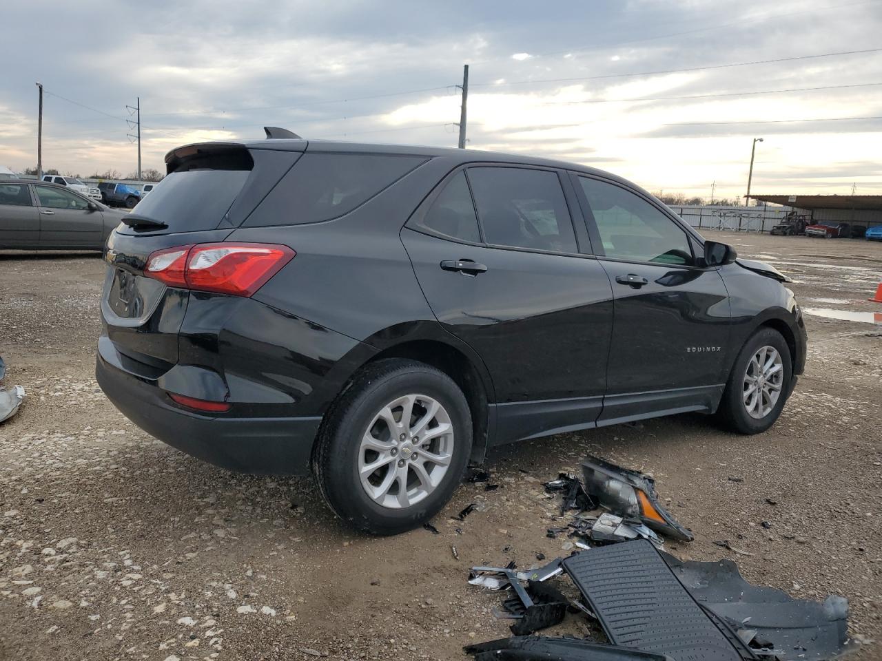 2019 Chevrolet Equinox - Image 3