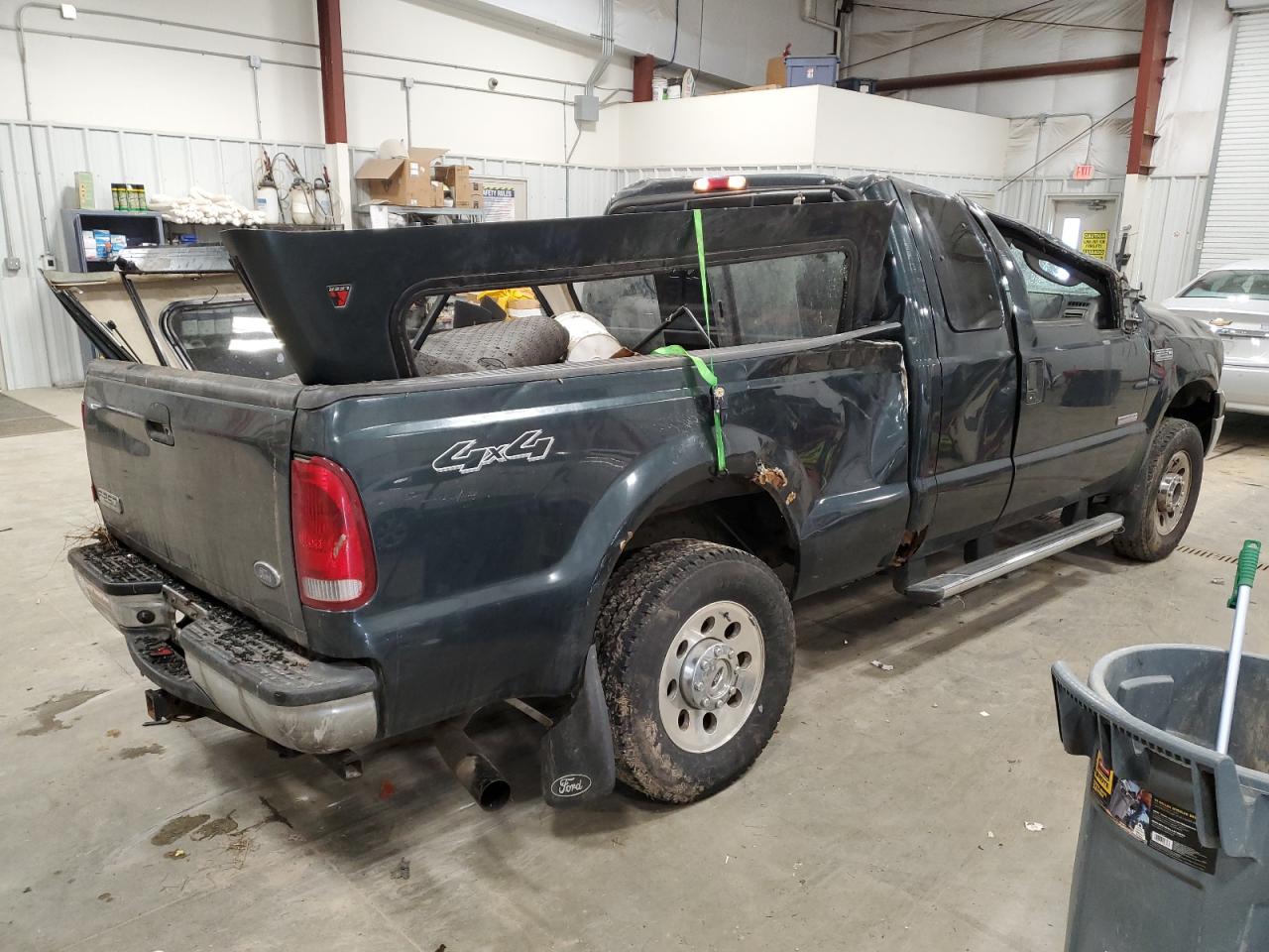 2005 Ford F250 - Image 3