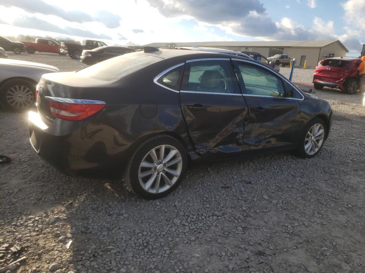 VIN 1G4PR5SK2F4164380 2015 BUICK VERANO no.3