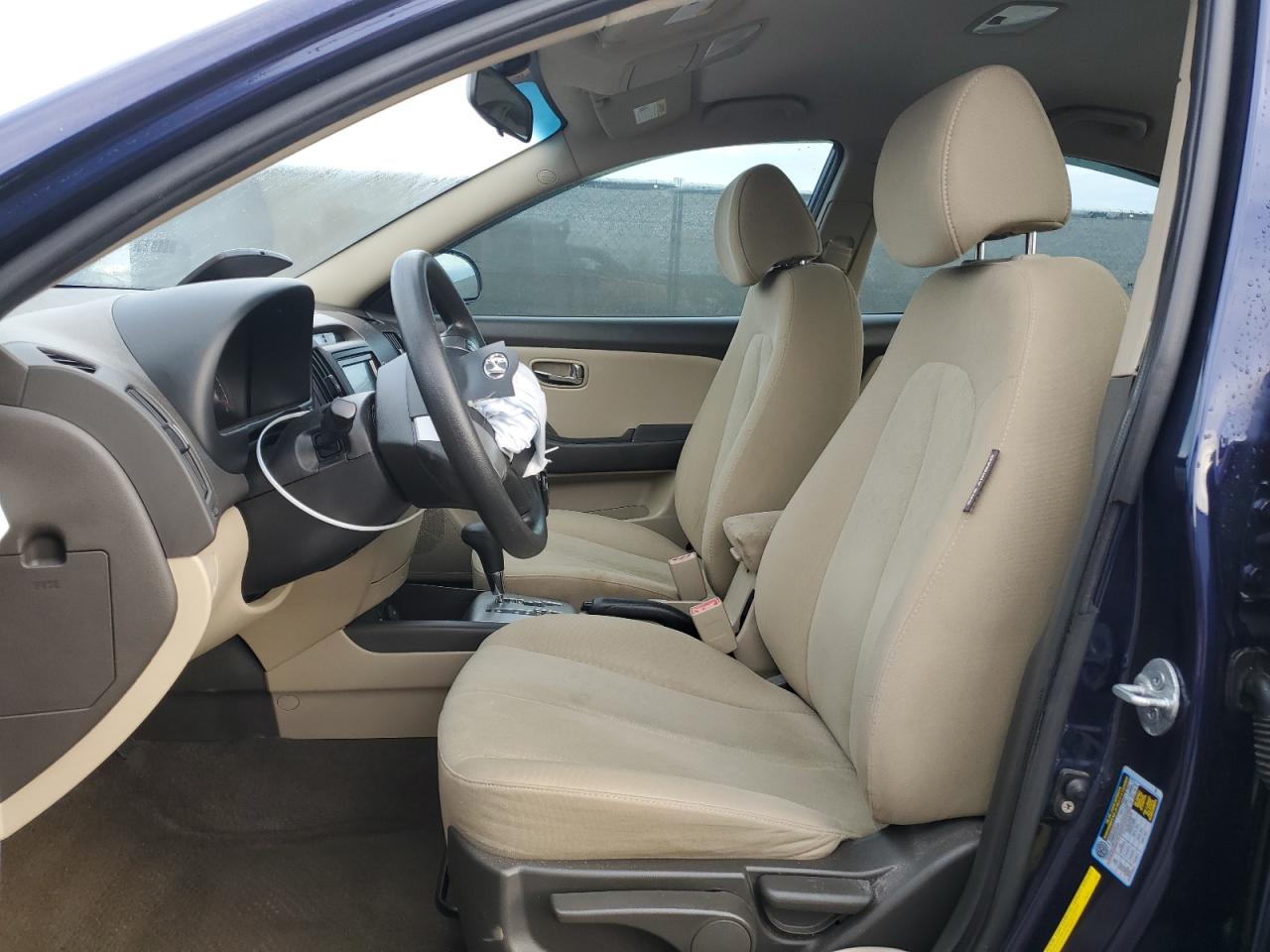 2010 Hyundai Elantra - Image 7