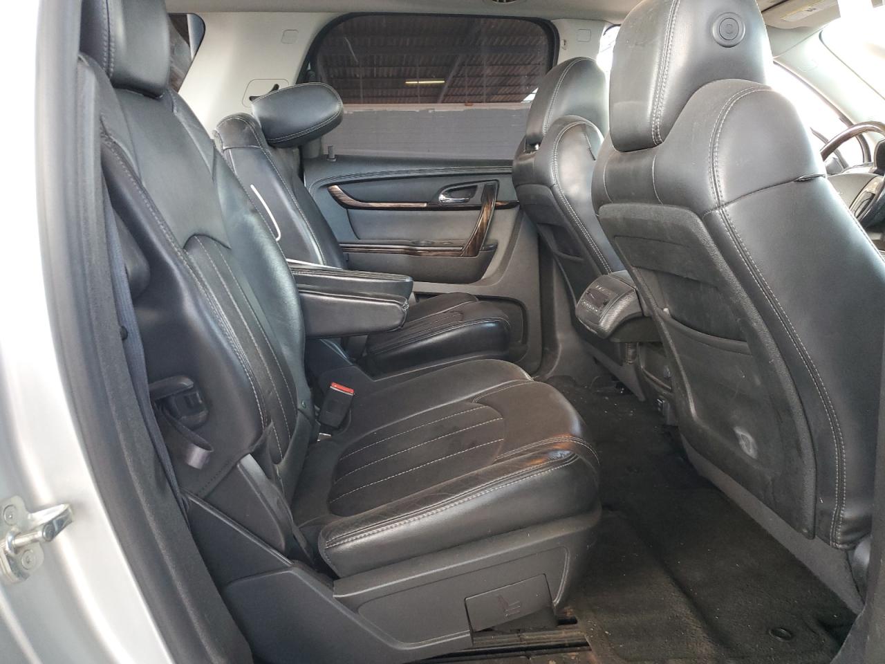 2014 GMC Acadia - Image 10