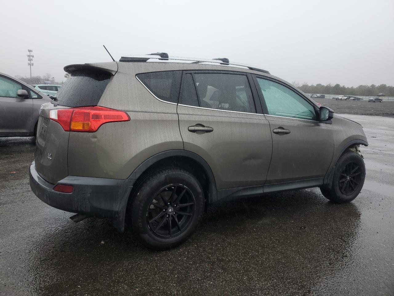2013 Toyota RAV 4 - Image 3