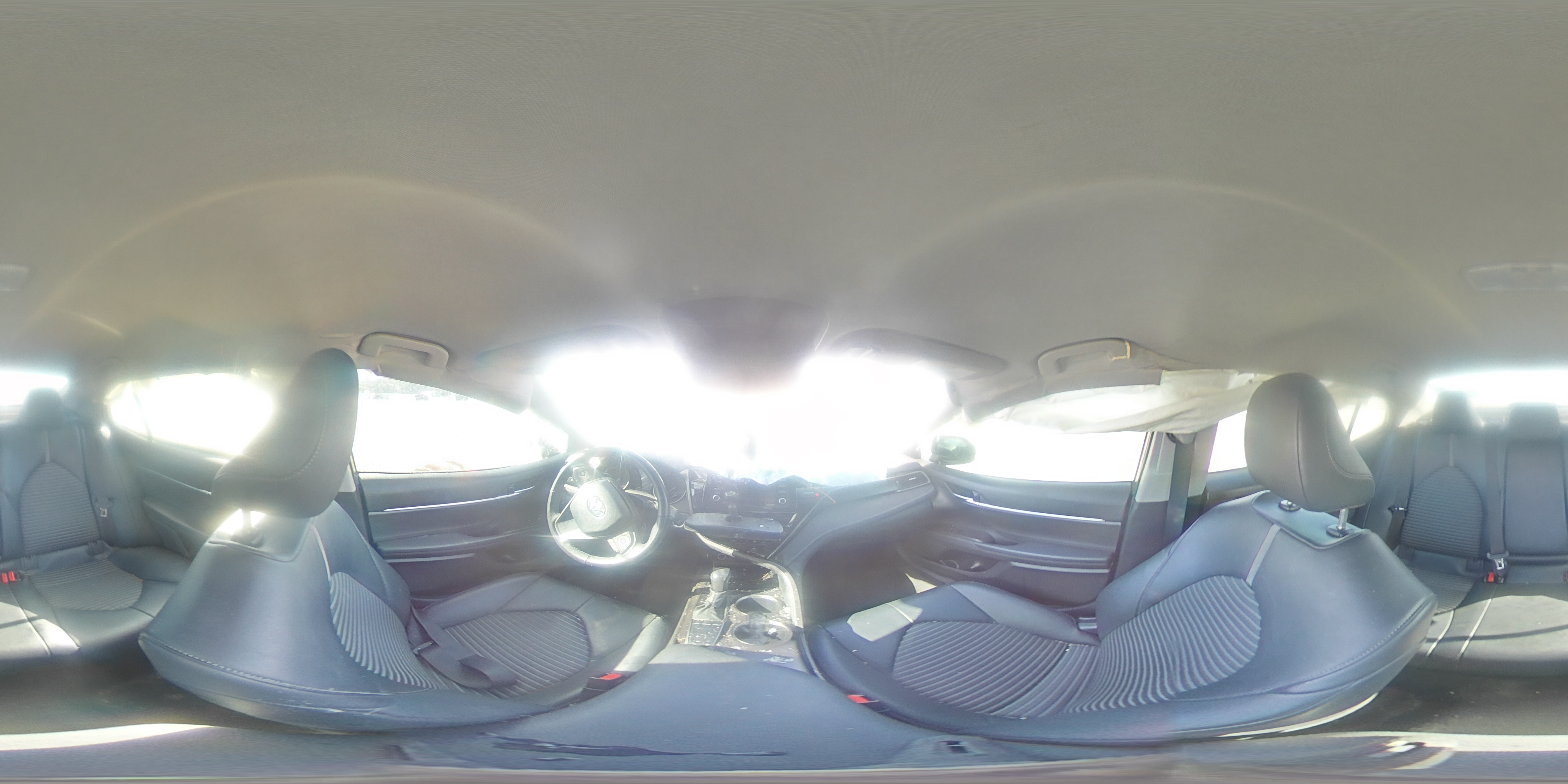 2022 Toyota Camry - Image 13