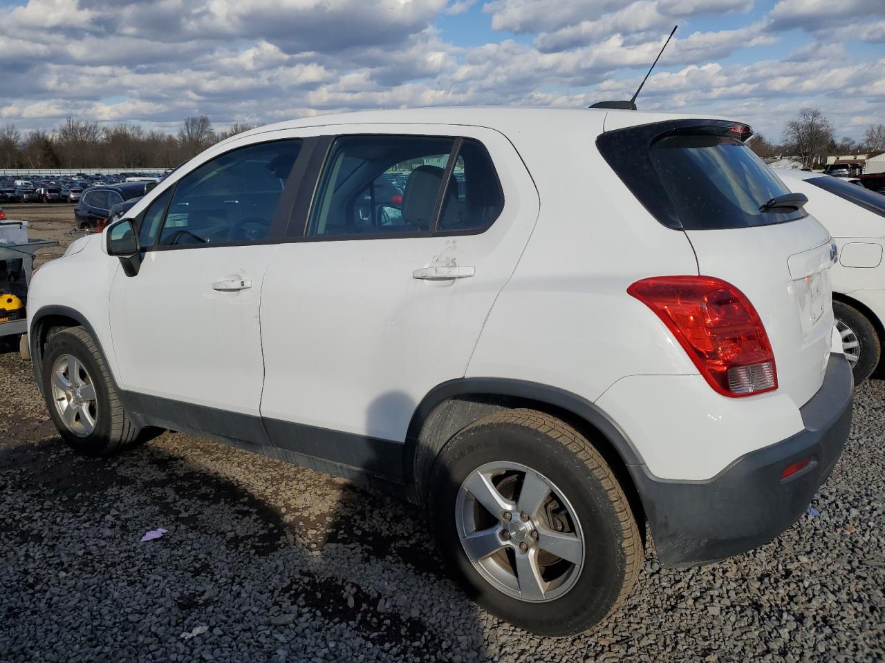 2016 Chevrolet Trax - Image 2