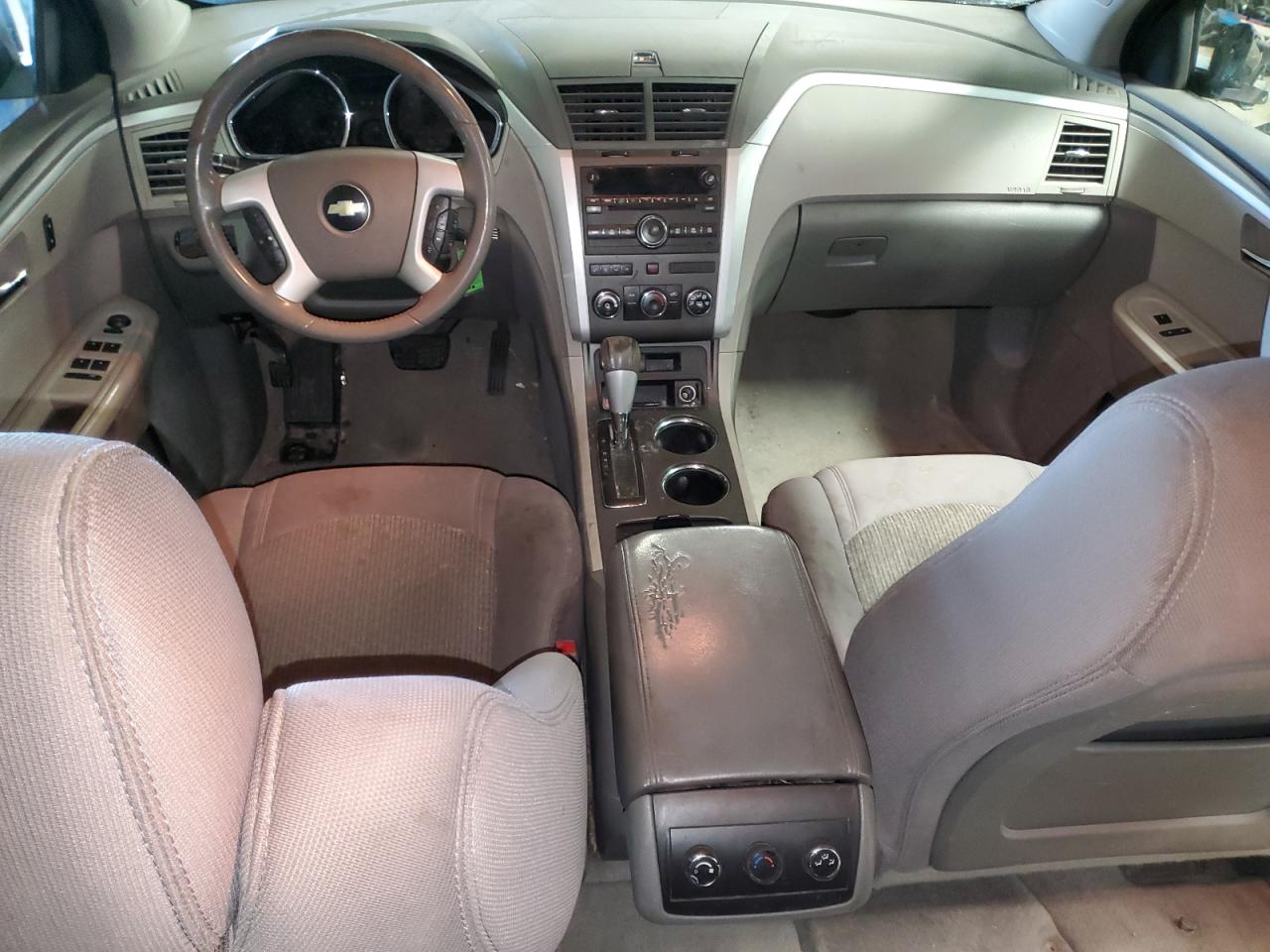 2010 Chevrolet Traverse - Image 8