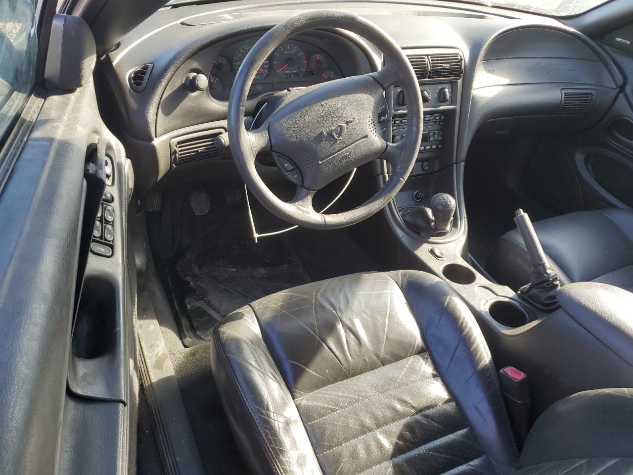 2001 Ford Mustang - Image 8