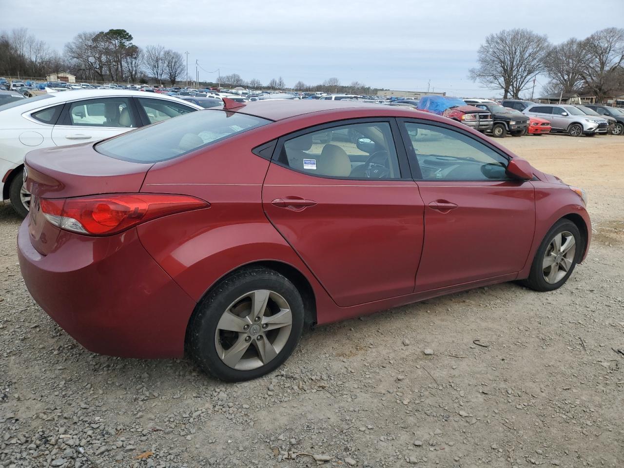 2011 Hyundai Elantra - Image 3