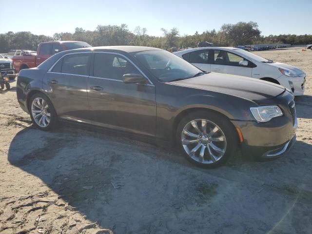  CHRYSLER 300 2017 Szary