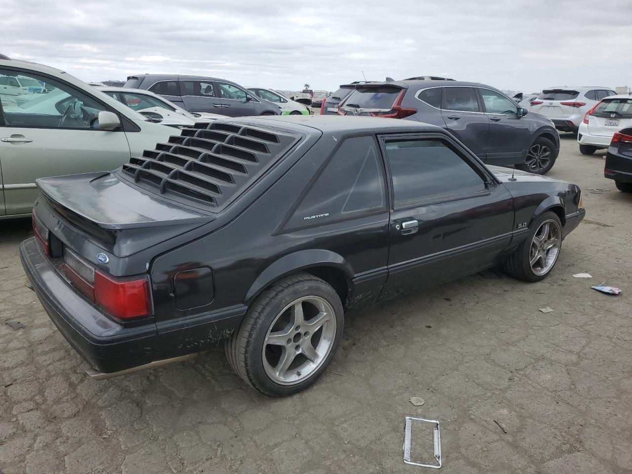 1991 Ford Mustang - Image 3