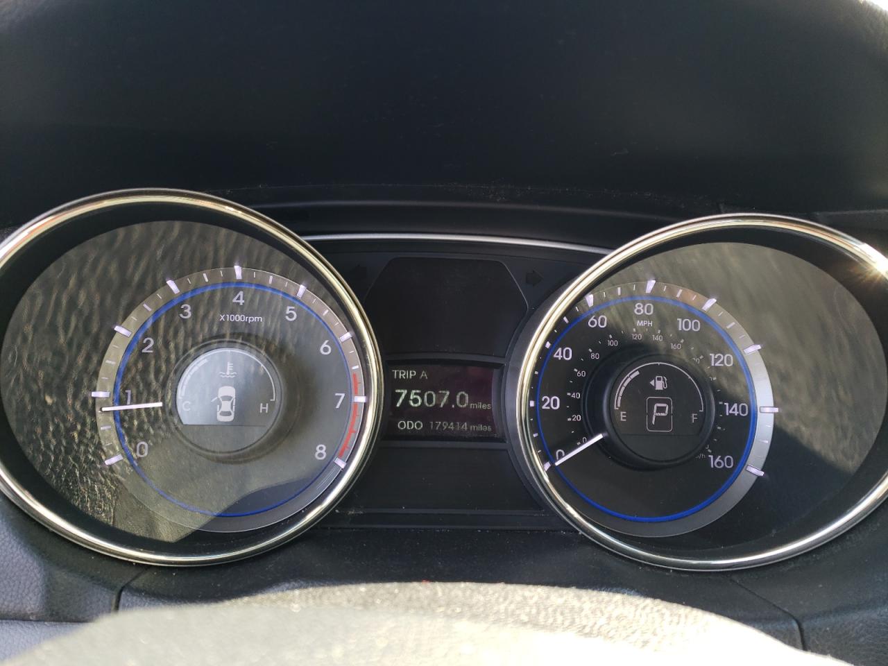 2013 Hyundai Sonata - Image 9