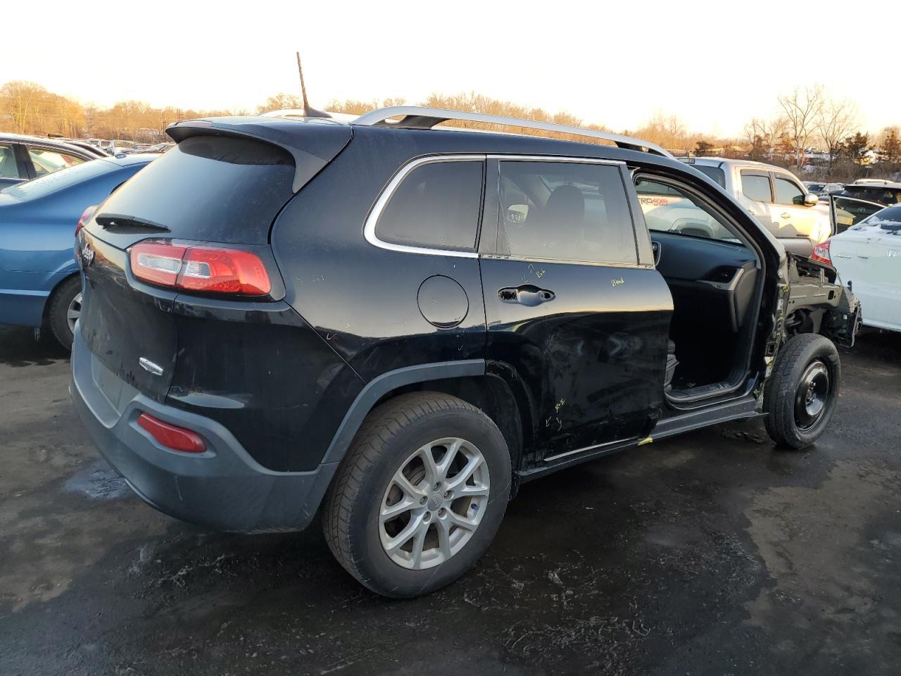 2017 Jeep Grand Cherokee - Image 3