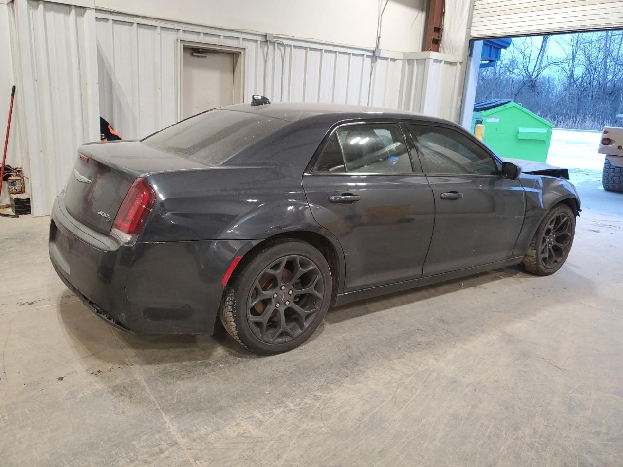 2019 Chrysler 300 - Image 3