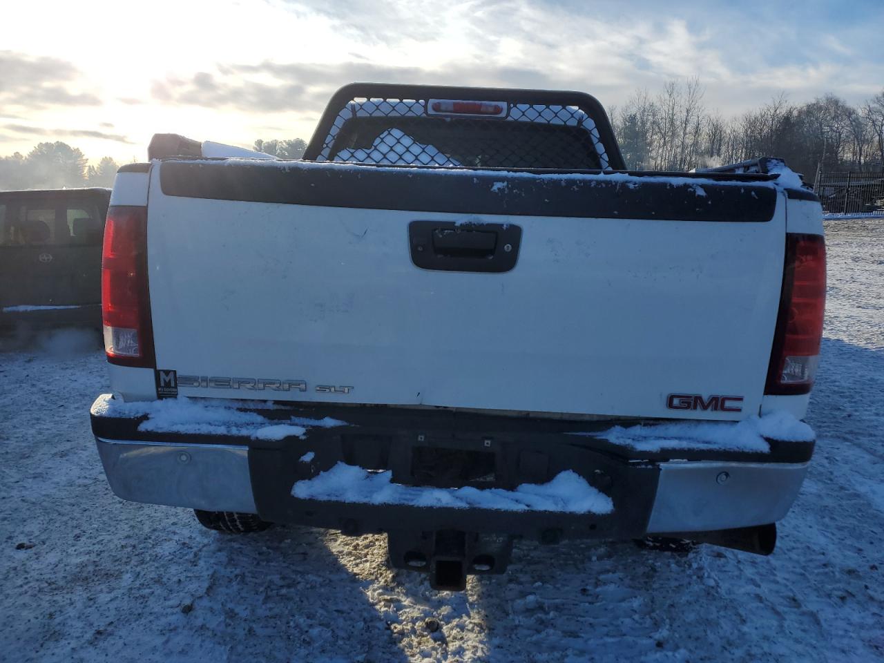 2014 GMC Sierra - Image 6