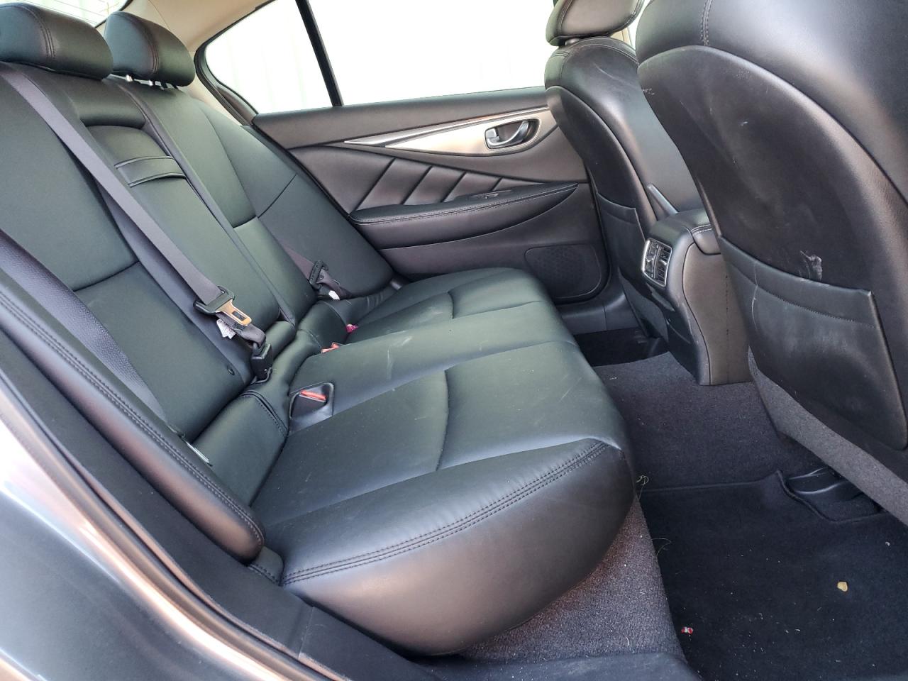 2015 Infiniti Q50 - Image 10