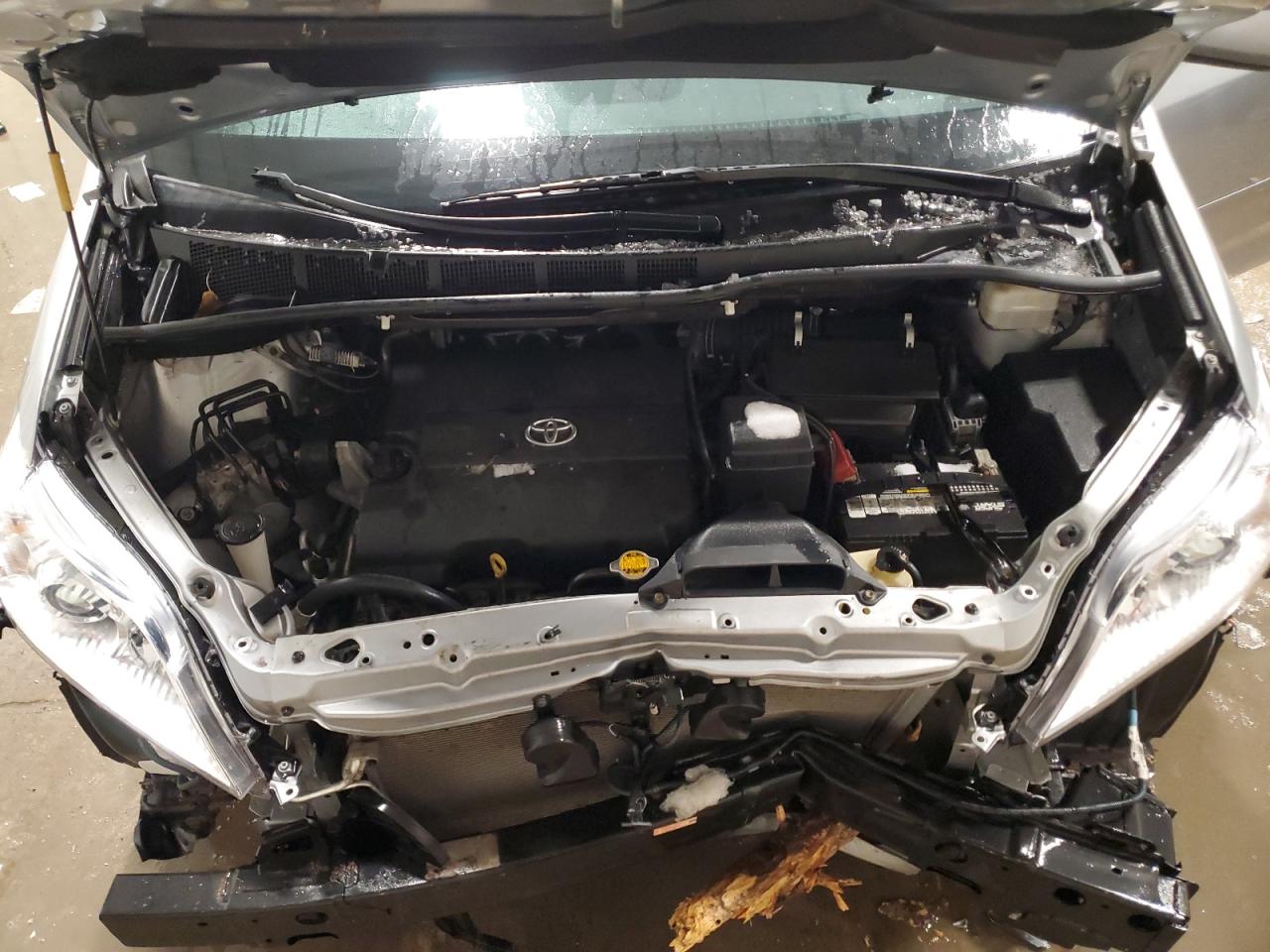 2015 Toyota Sienna - Image 12