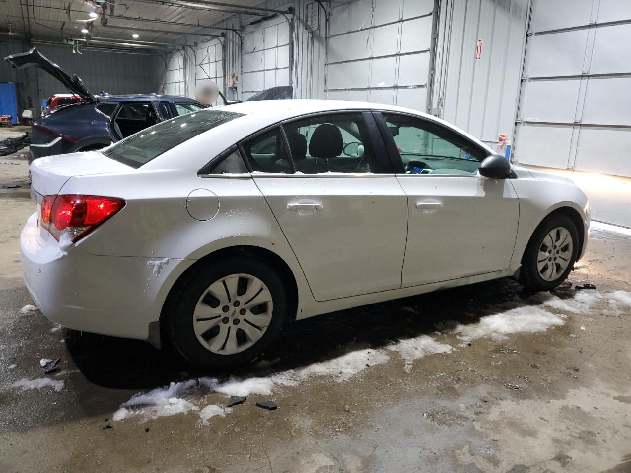 2012 Chevrolet Cruze - Image 3