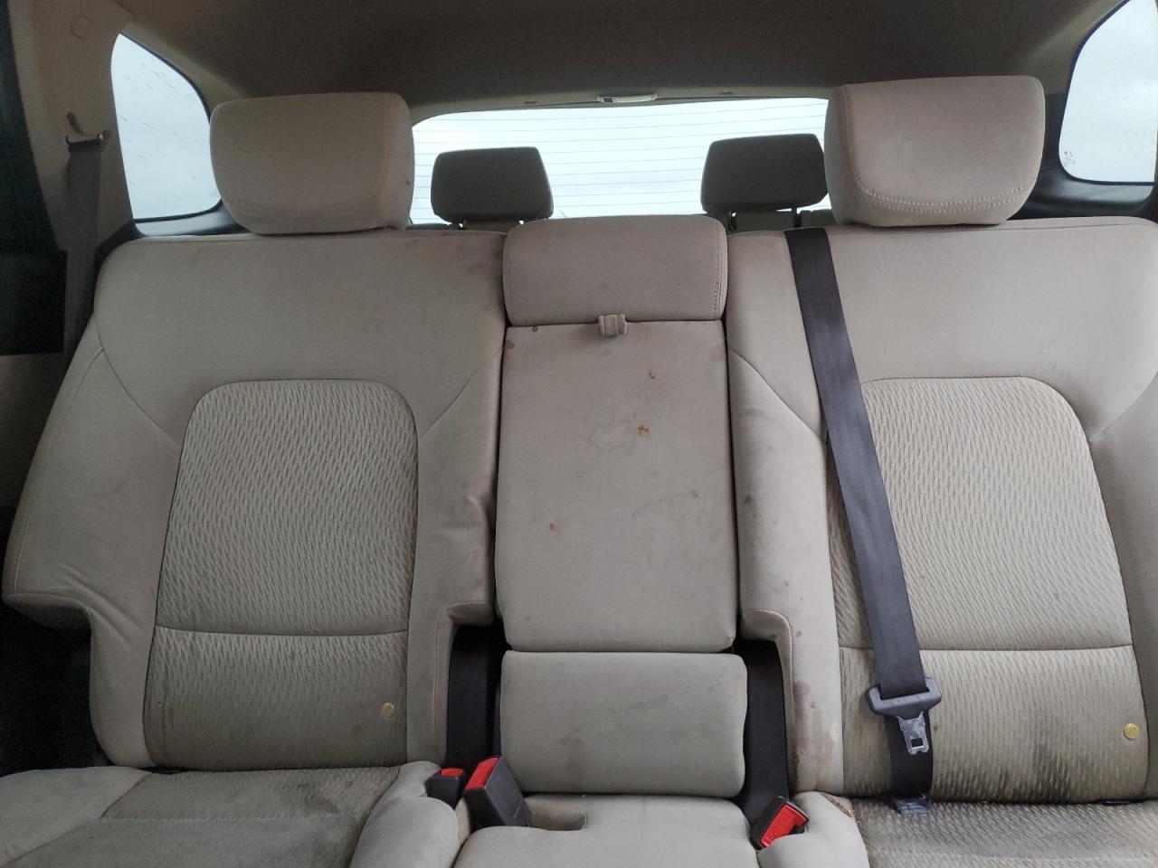 2017 Hyundai Santa Fe - Image 10