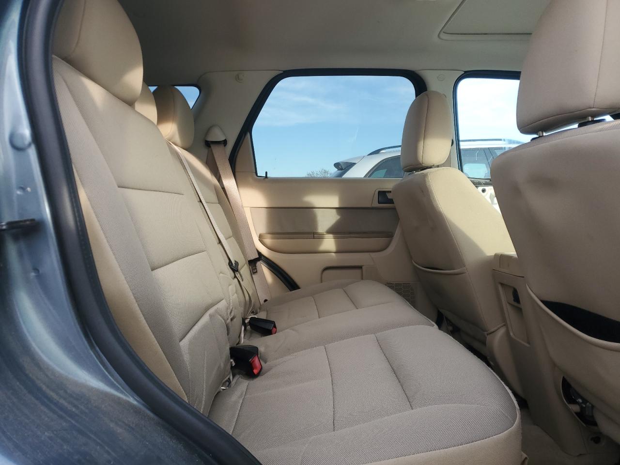 2011 Ford Escape - Image 11