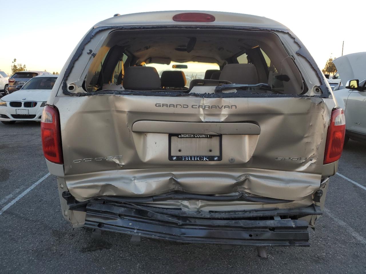 2002 Dodge Grand Caravan Sport VIN: 2B4GP44392R705388 Lot: 88171495