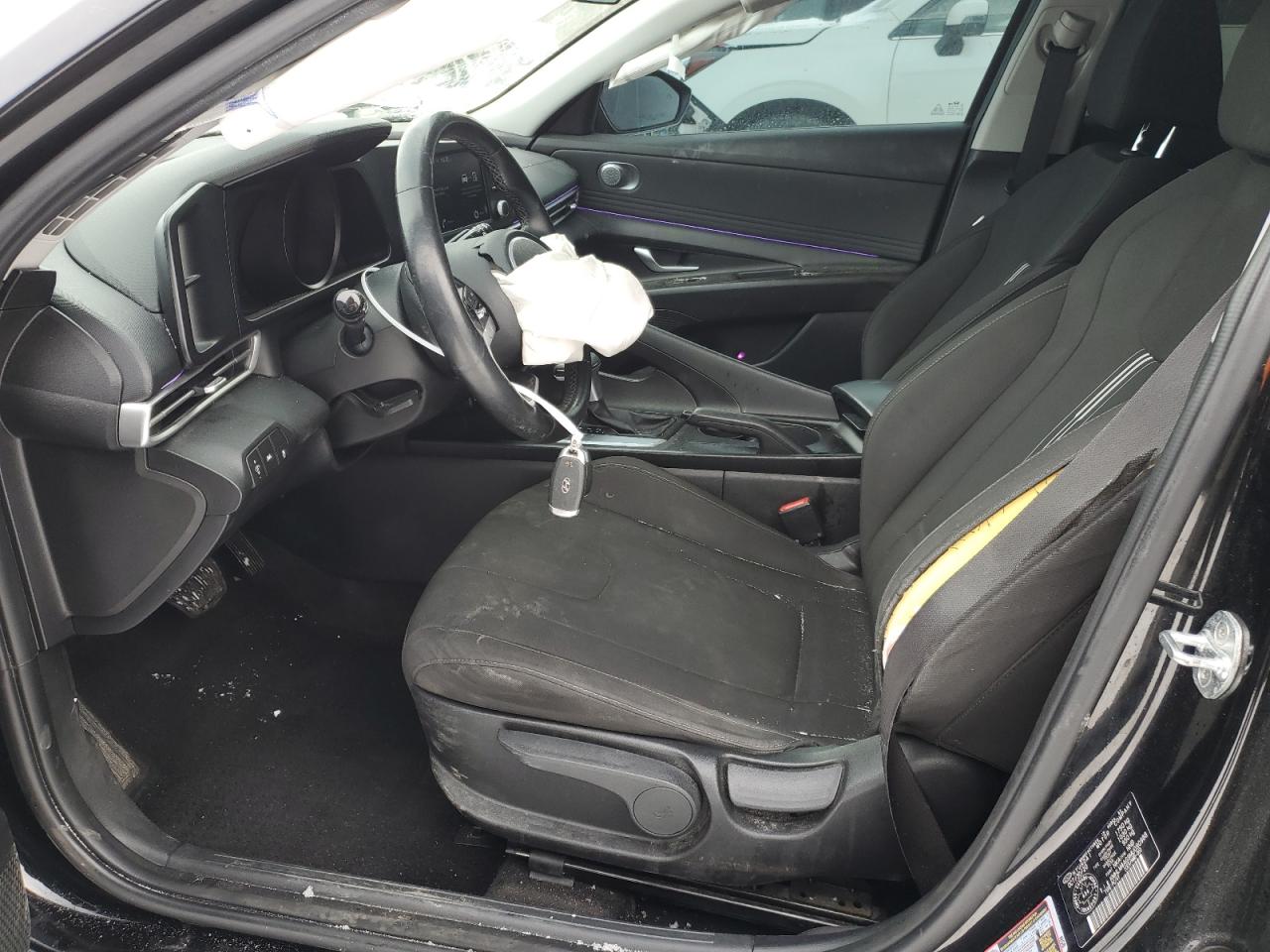2021 Hyundai Elantra - Image 7