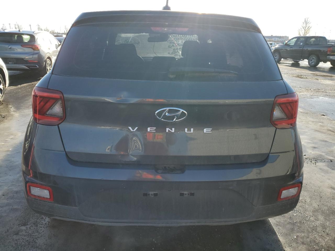 2023 Hyundai Venue Se VIN: KMHRB8A33PU242398 Lot: 89009295