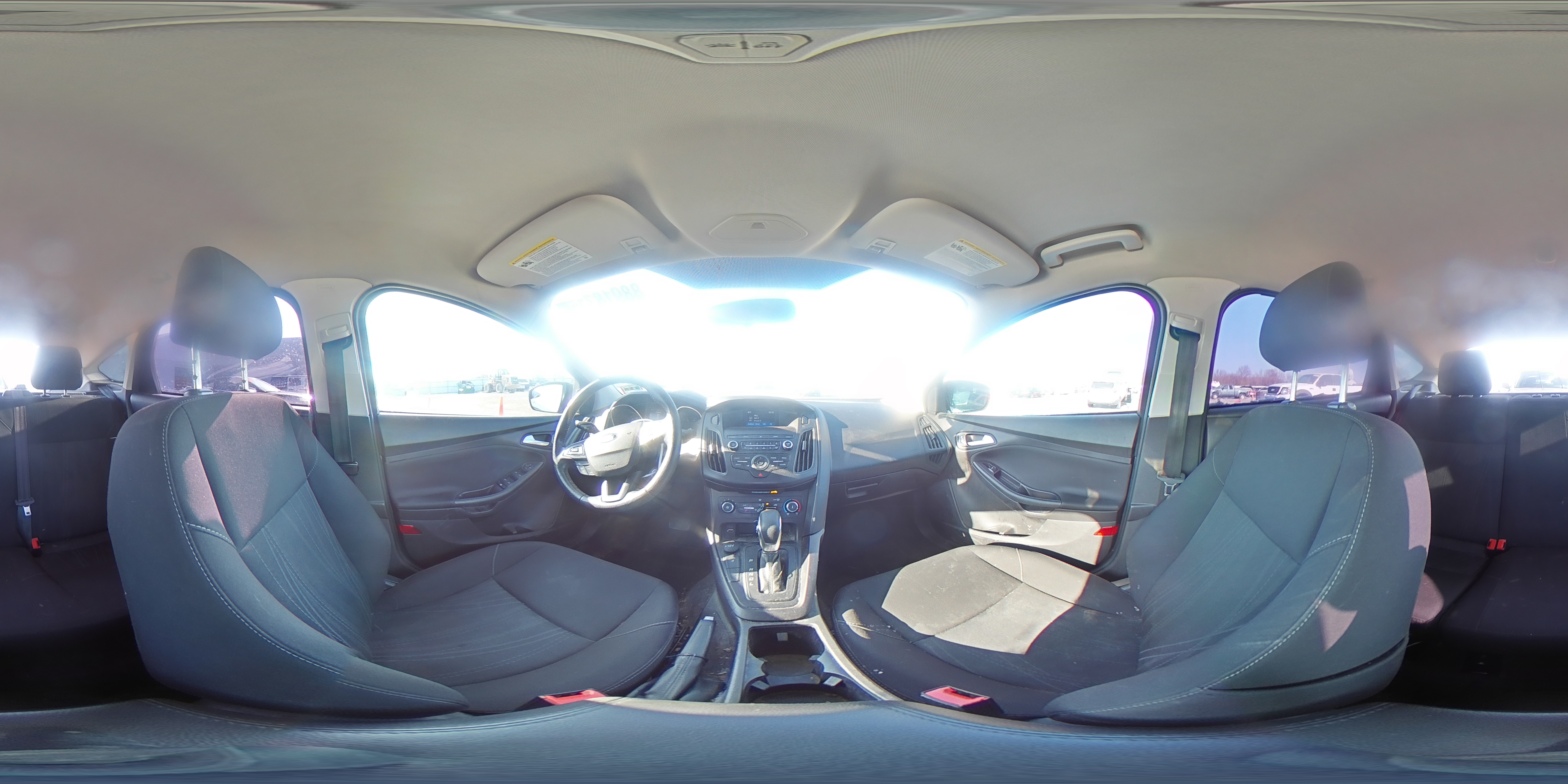 2018 Ford Focus - Image 16