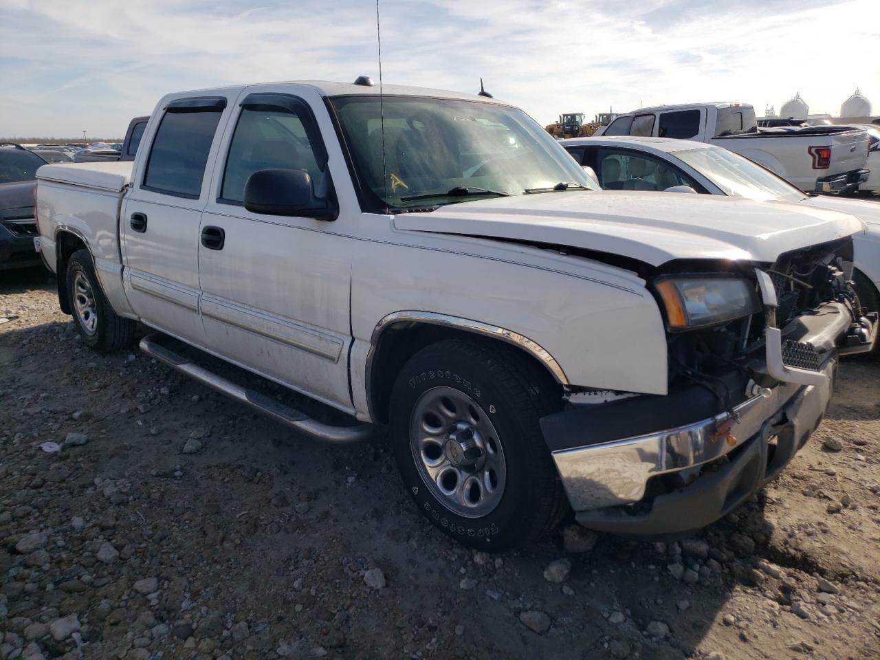 2005 Chevrolet Silverado - Image 4