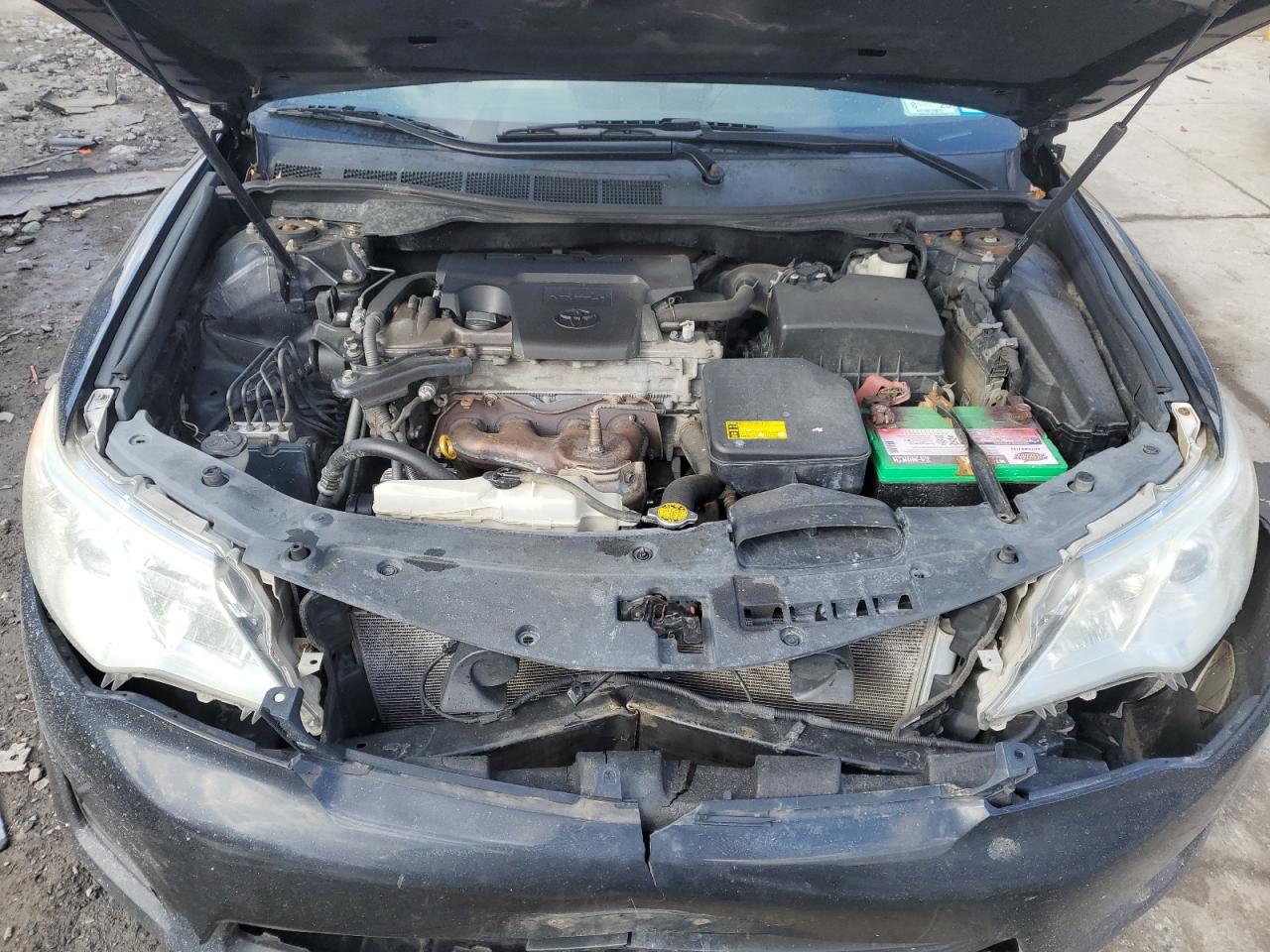 2012 Toyota Camry - Image 11