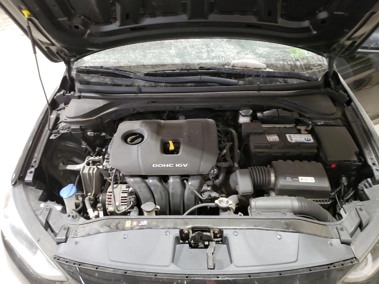 2018 Hyundai Elantra - Image 11