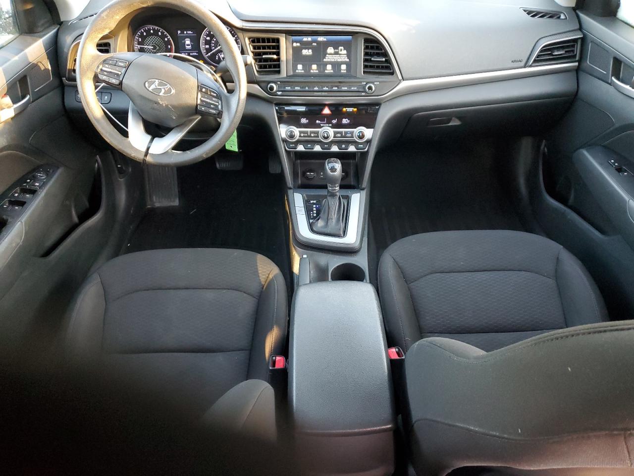 2020 Hyundai Elantra - Image 8