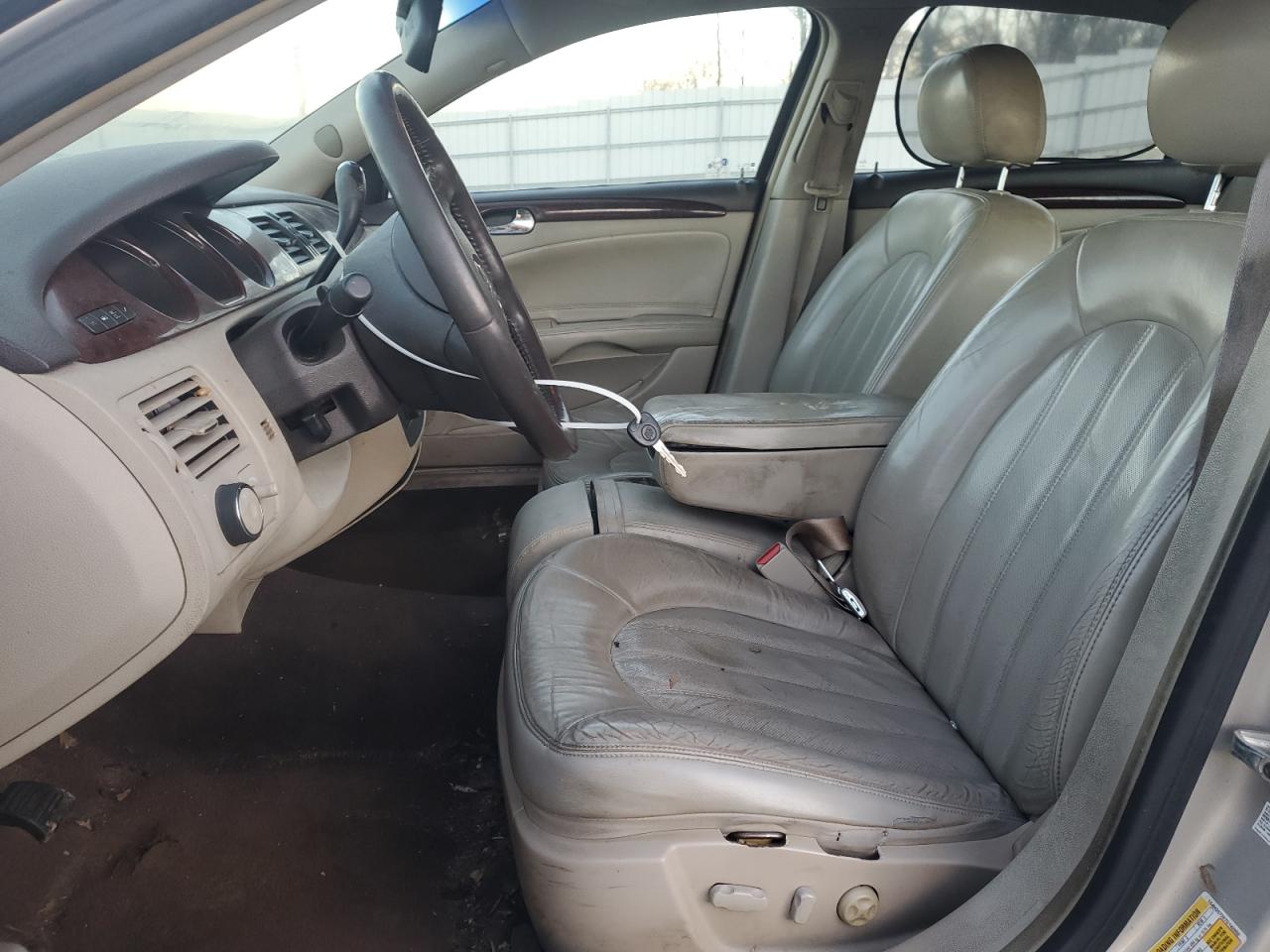 2007 Buick Lucerne - Image 7