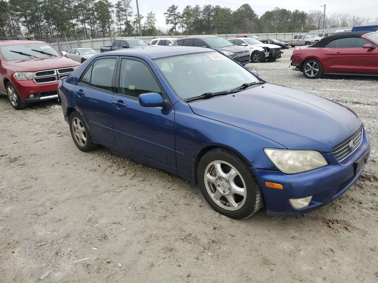 2001 Lexus IS - Image 4