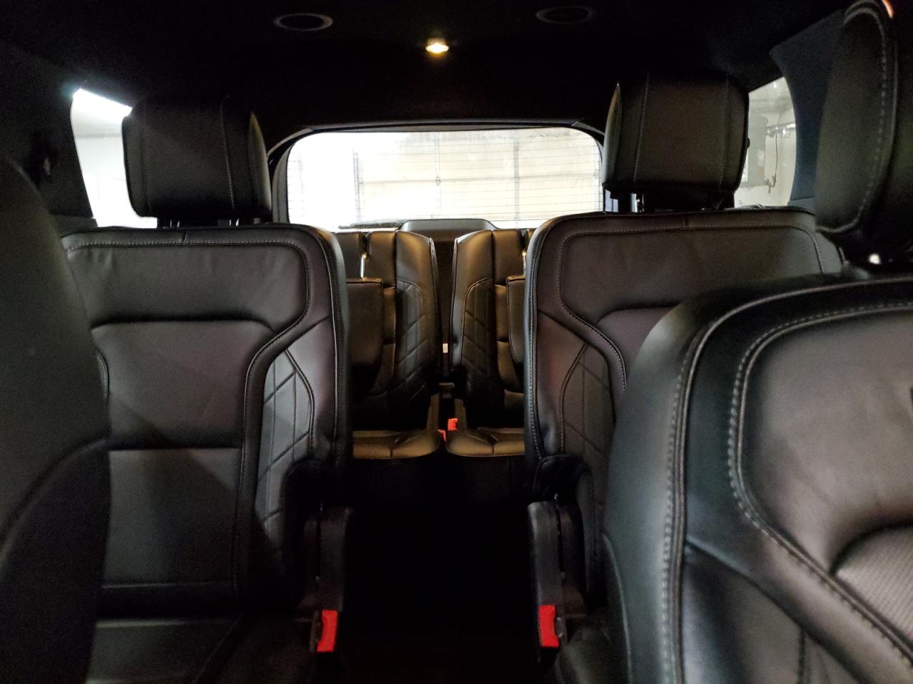 2016 Ford Explorer - Image 10