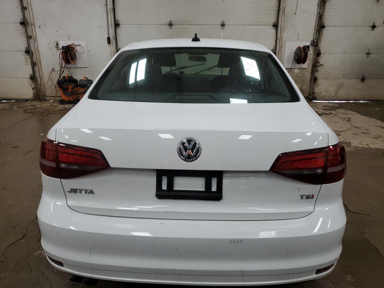2016 Volkswagen Jetta - Image 6