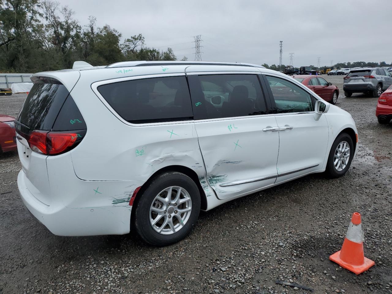 2020 Chrysler Pacifica - Image 3