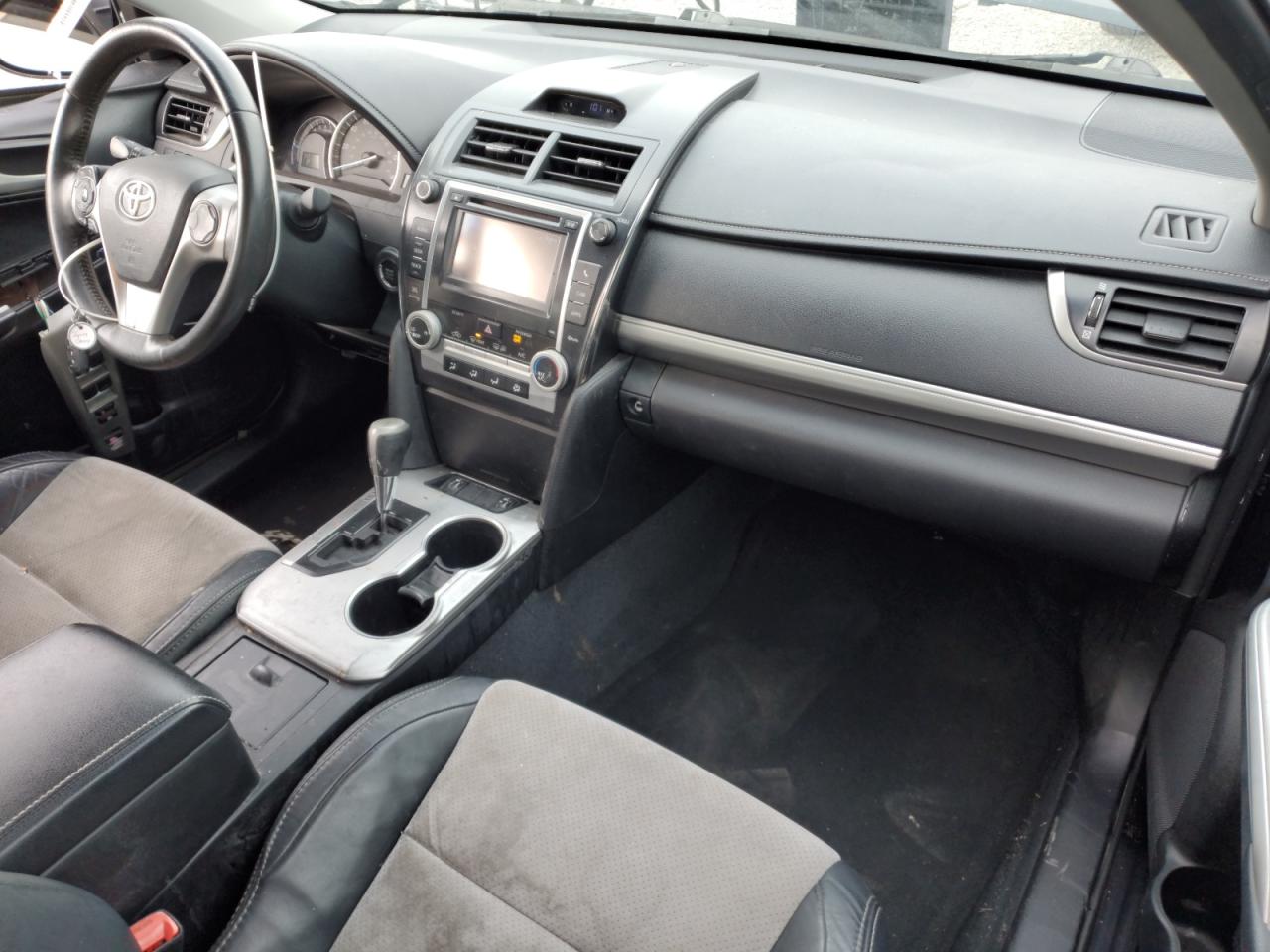 2012 Toyota Camry - Image 8