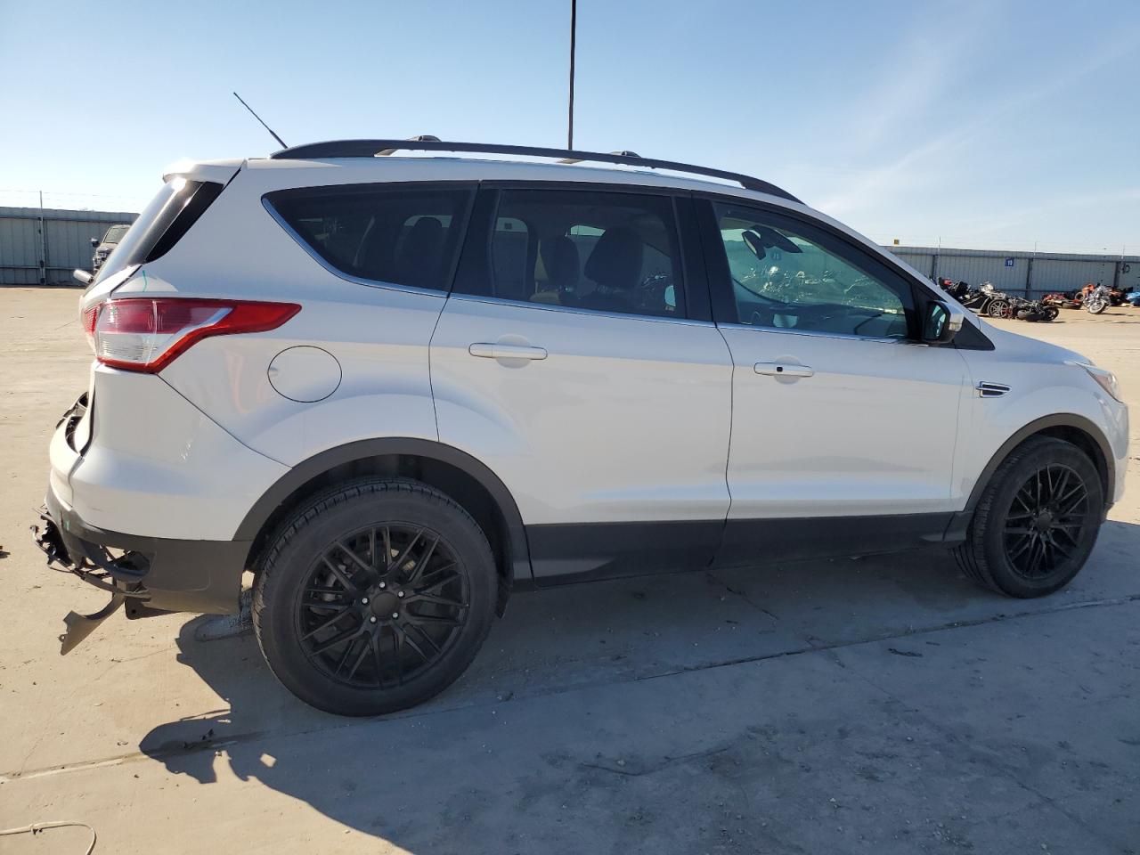 VIN 1FMCU0HX3DUB15589 2013 FORD ESCAPE no.3