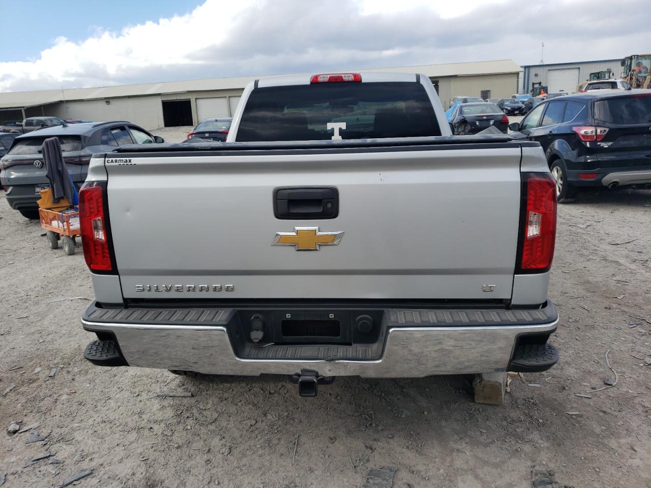2014 Chevrolet Silverado - Image 6