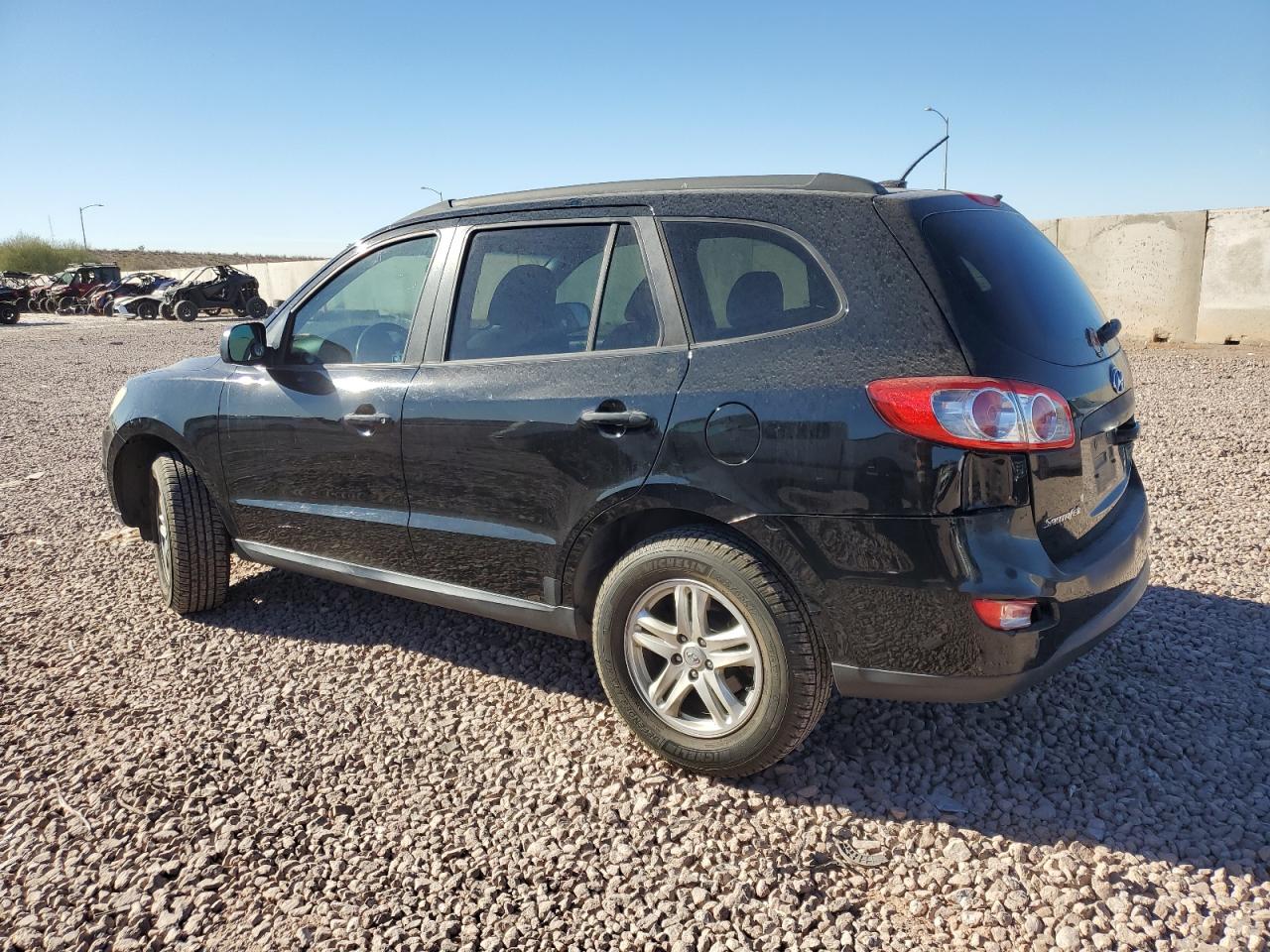 2012 Hyundai Santa Fe - Image 2