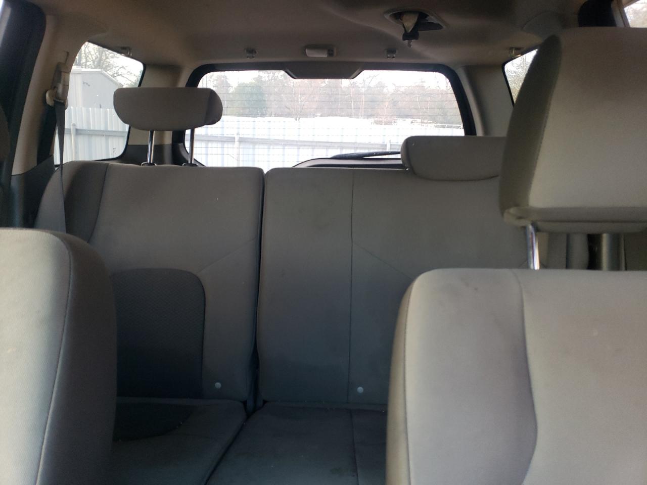 2010 Nissan XTerra - Image 10