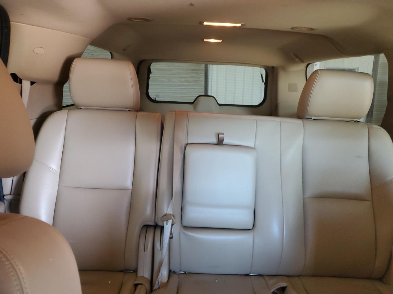2012 GMC Yukon - Image 10