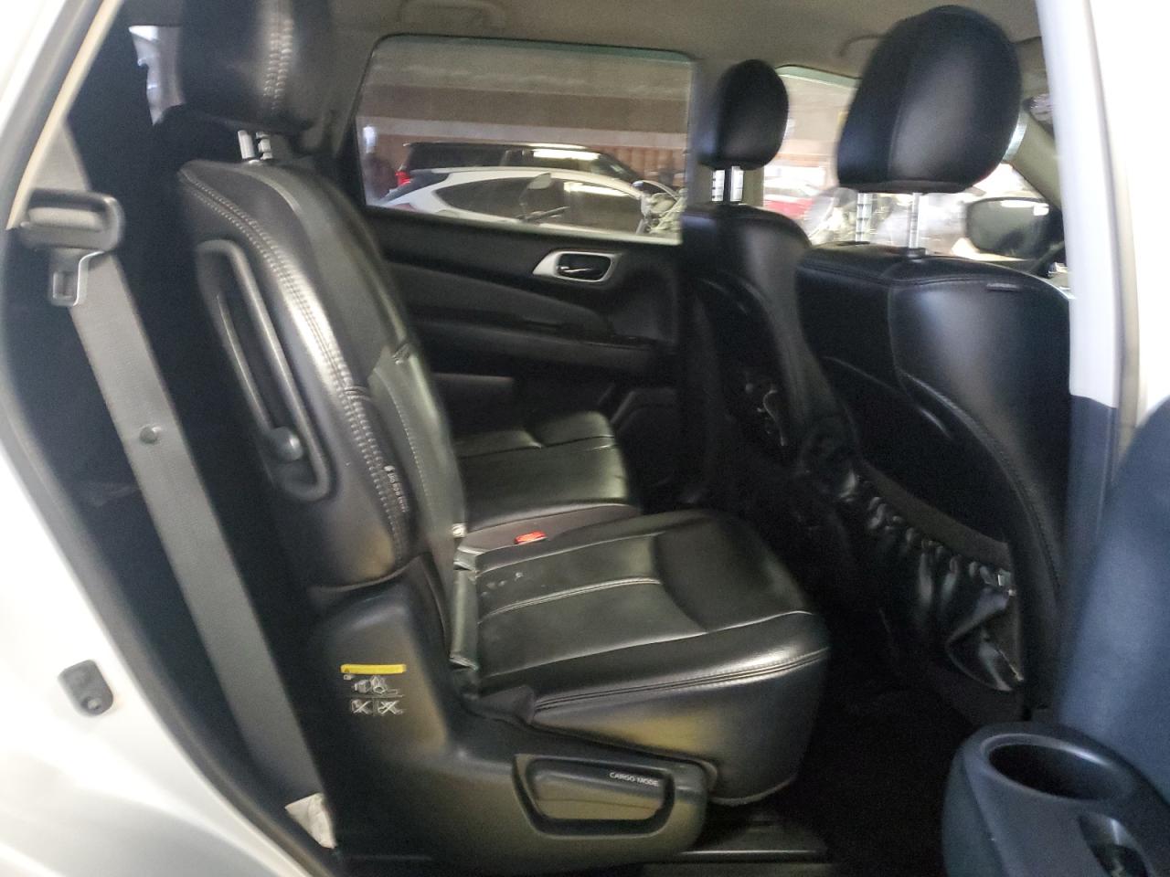2019 Nissan Pathfinder - Image 11