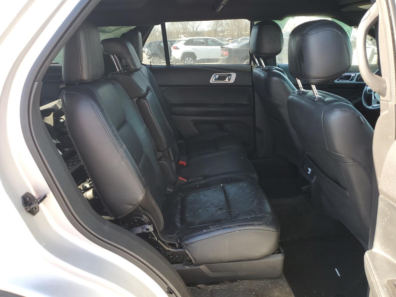 2015 Ford Explorer - Image 12