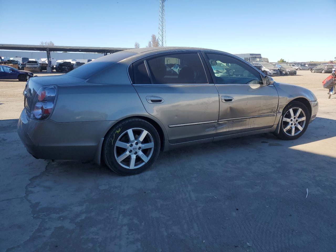 2005 Nissan Altima - Image 3