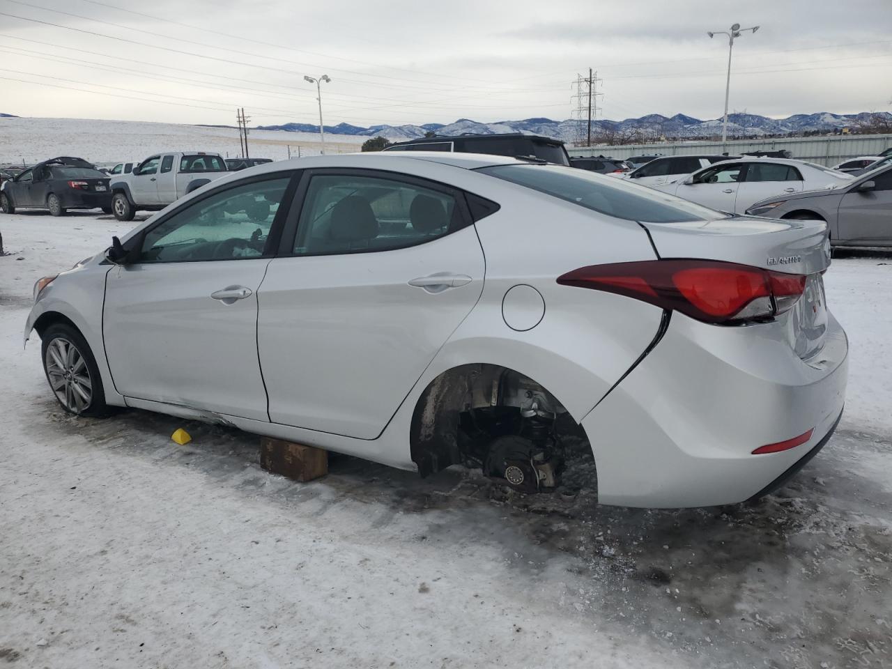 2016 Hyundai Elantra - Image 2