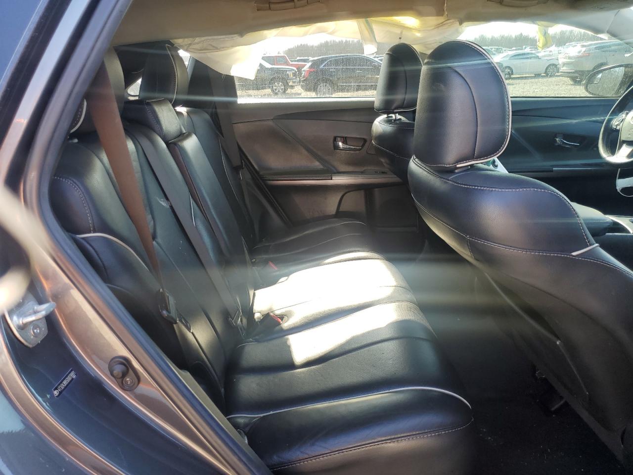 2013 Toyota Venza - Image 12